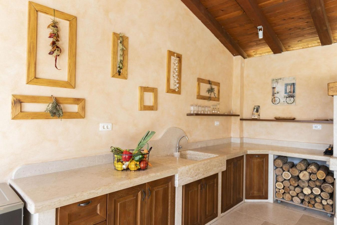 Villa Viscum In Central Istria For 8 Persons With Large Garden - Pet Friendly Pazin Bagian luar foto